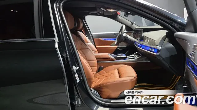 BMW i7 2023 thumb 8