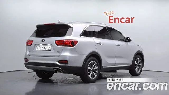 Kia Sorento 2018 thumb 10