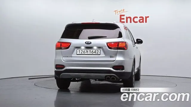 Kia Sorento 2018 thumb 2