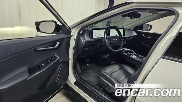 Kia EV6 2023 thumb 9