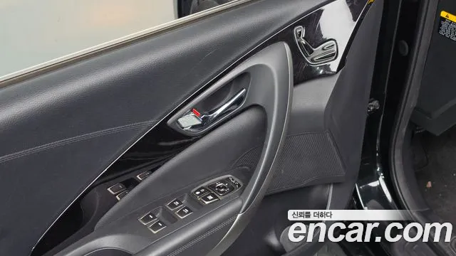 Hyundai Grandeur 2013 thumb 3