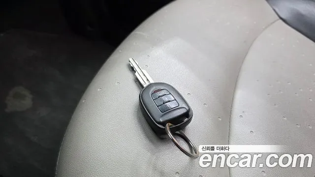Chevrolet Spark 2012 thumb 8