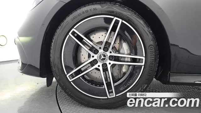 Mercedes-Benz E-Класс 2025 thumb 6