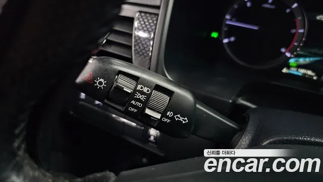 KG_Mobility_Ssangyong Rexton 2019 thumb 6