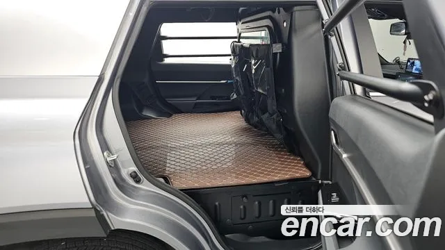 KG_Mobility_Ssangyong Torres 2024 thumb 3