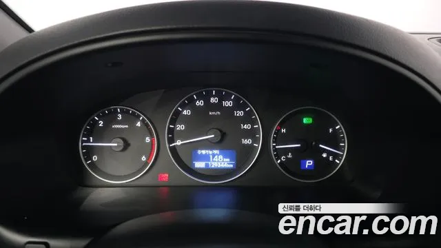 Hyundai Starex 2019 thumb 8