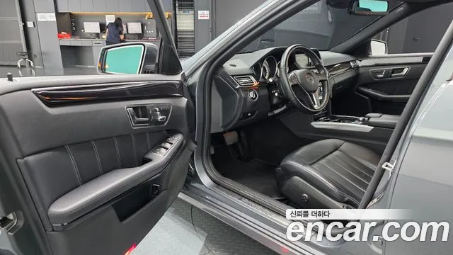 Mercedes-Benz E-Класс 2015 thumb 2