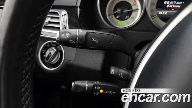 Mercedes-Benz E-Класс 2015 thumb 9