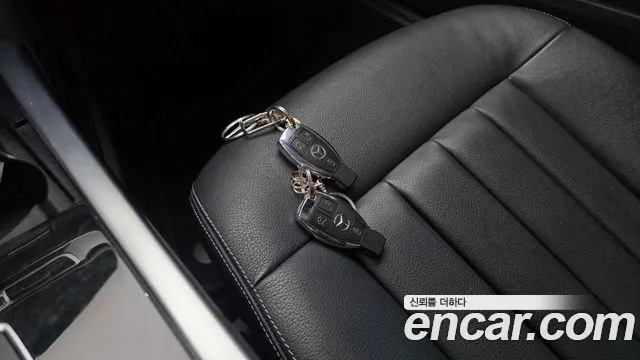 Mercedes-Benz E-Класс 2015 thumb 3
