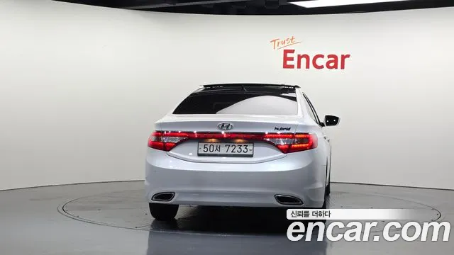 Hyundai Grandeur 2014 thumb 12