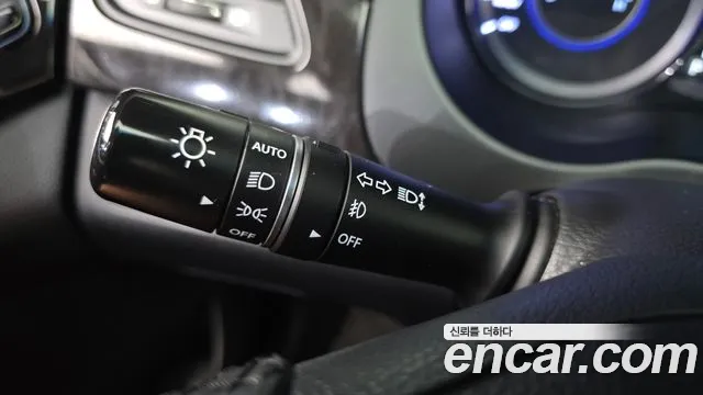 Hyundai Grandeur 2014 thumb 10