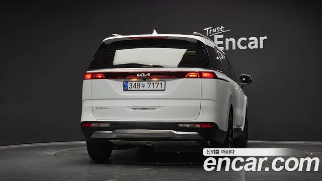 Kia Carnival 2022 thumb 3