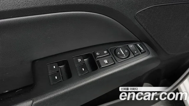 Hyundai Avante 2016 thumb 4