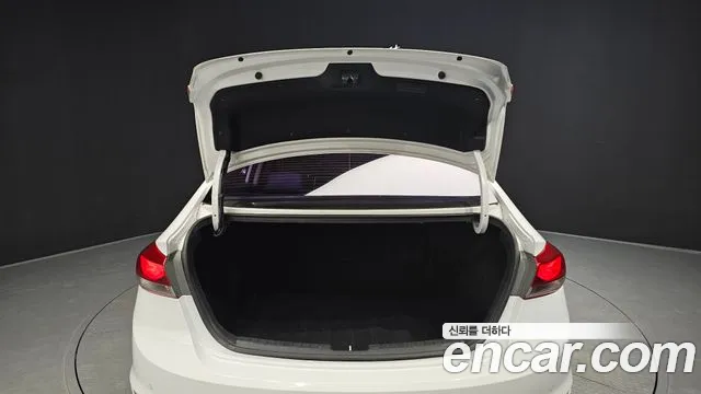Hyundai Avante 2016 thumb 10