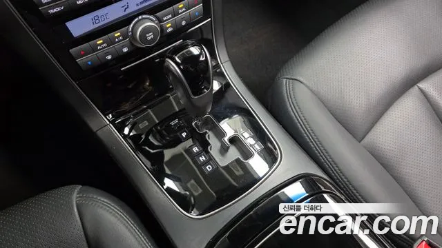 Kia Opirus 2010 thumb 2