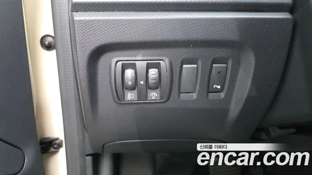 Renault Captur 2015 thumb 10