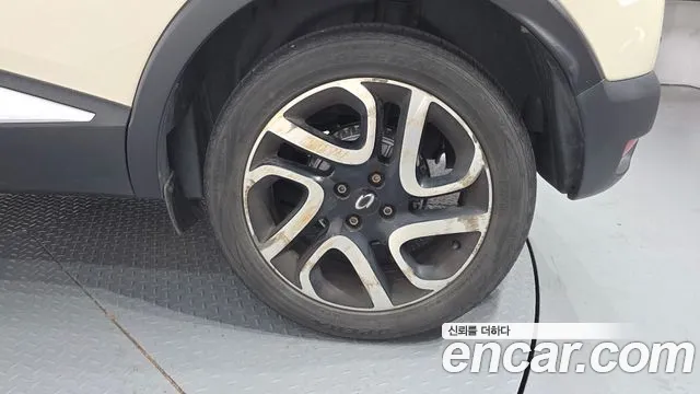 Renault Captur 2015 thumb 5