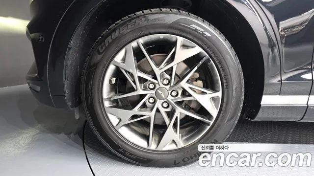 Genesis GV70 2021 thumb 11