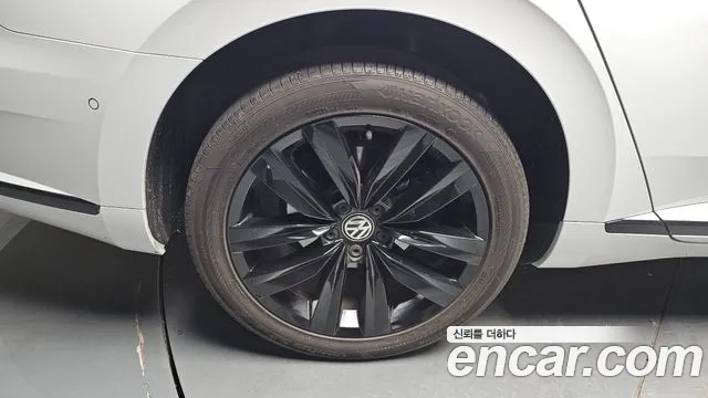 Volkswagen Arteon 2019 thumb 11