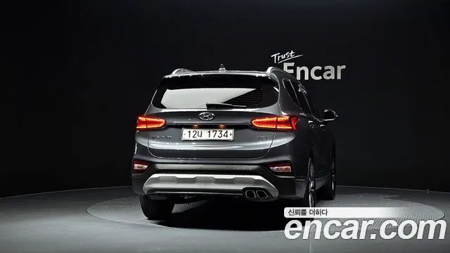 Hyundai Santa Fe 2019 thumb 5