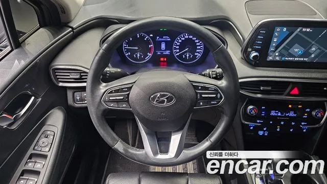 Hyundai Santa Fe 2019 thumb 8