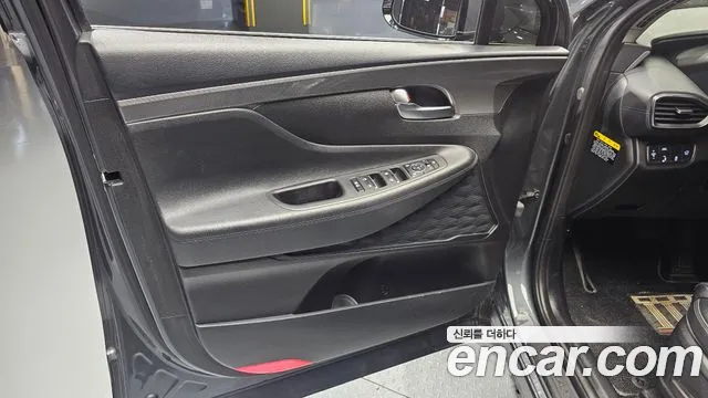 Hyundai Santa Fe 2019 thumb 9