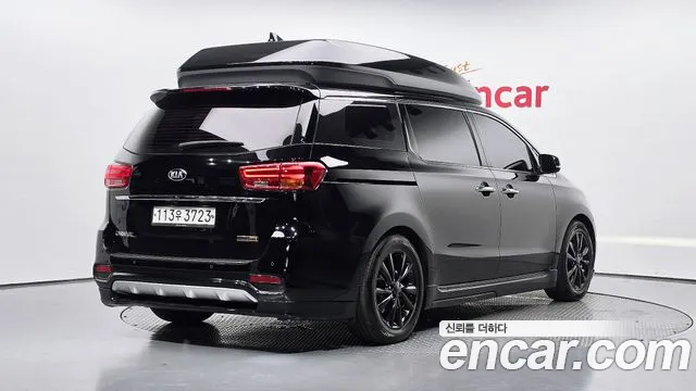 Kia Carnival 2019 thumb 2