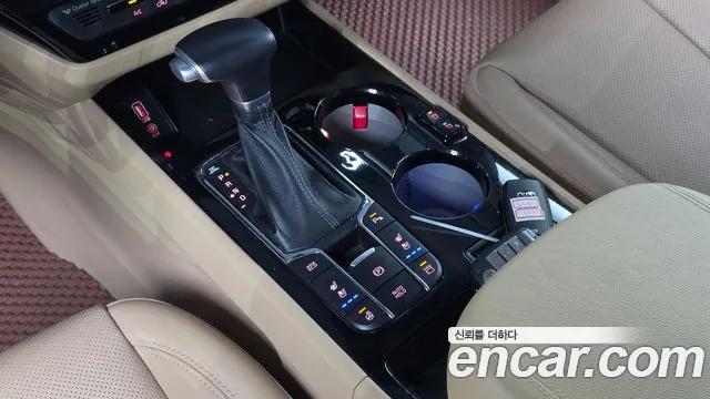 Kia Carnival 2019 thumb 8