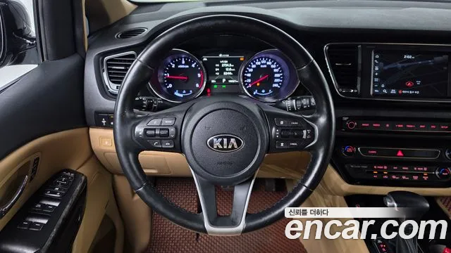 Kia Carnival 2019 thumb 12