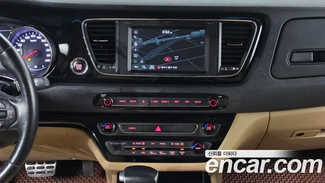Kia Carnival 2019 thumb 4