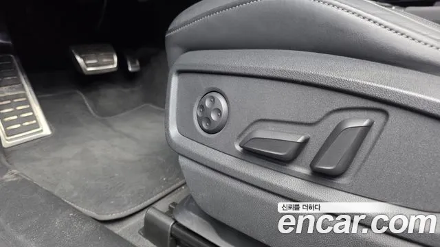 Audi SQ5 2021 thumb 4