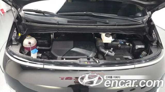 Hyundai Staria 2022 thumb 10