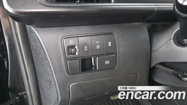 Hyundai Staria 2022 thumb 5