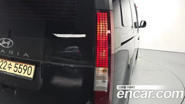 Hyundai Staria 2022 thumb 2