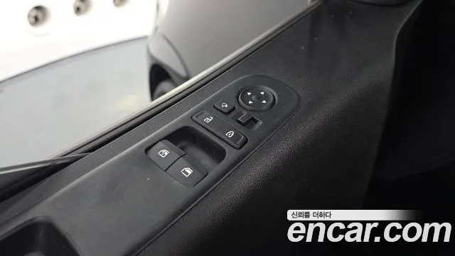 Hyundai Staria 2022 thumb 12