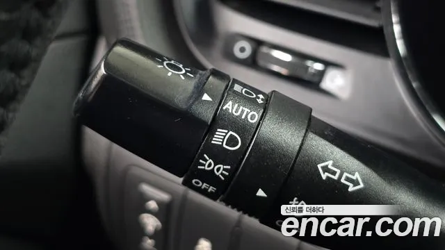 Kia K5 2011 thumb 6