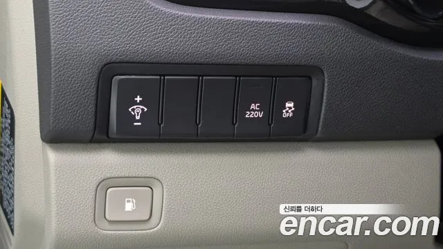 Kia Carnival 2018 thumb 10