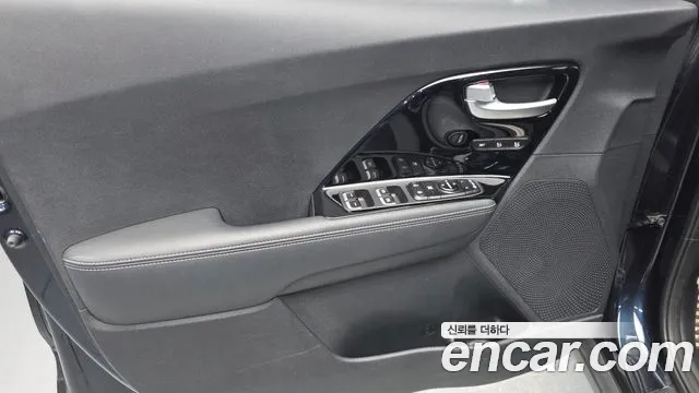 Kia Niro 2018 thumb 8