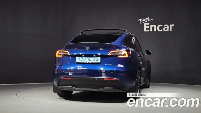 Tesla Model Y 2021 thumb 12