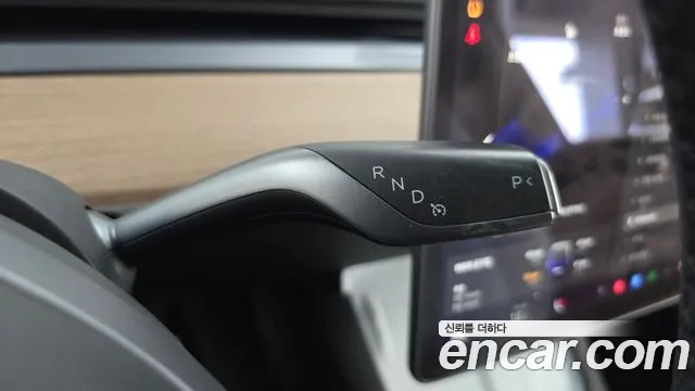 Tesla Model Y 2021 thumb 10
