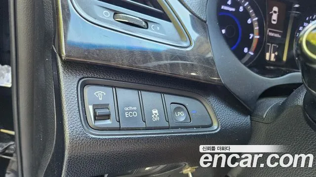 Hyundai Grandeur 2011 thumb 10