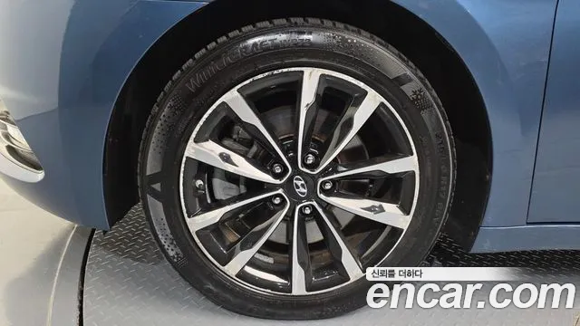 Hyundai i40 2015 thumb 9