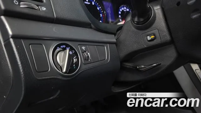 Hyundai i40 2015 thumb 10