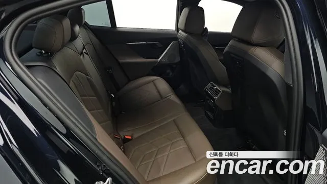BMW 5 серии 2026 thumb 5
