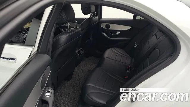 Mercedes-Benz C-Класс 2016 thumb 9