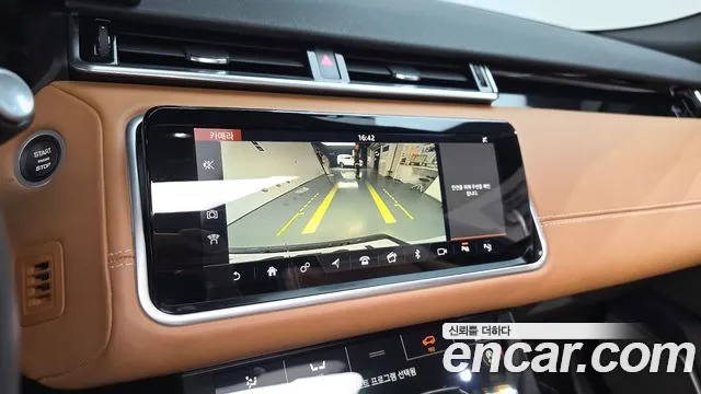 Land Rover Range Rover Velar 2018 thumb 3