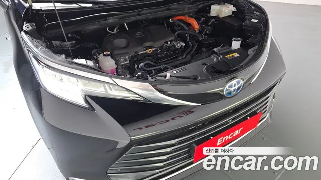 Toyota Sienna 2024 thumb 8