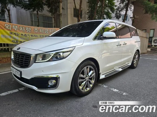Kia Carnival 2018 thumb 3