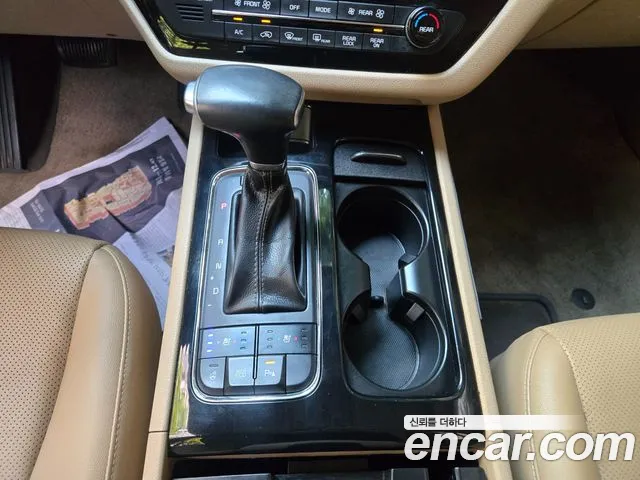 Kia Carnival 2018 thumb 9