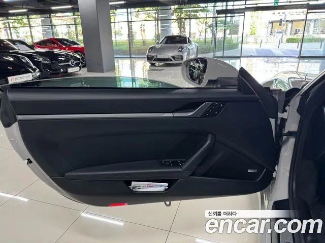 Porsche 911 2024 thumb 3